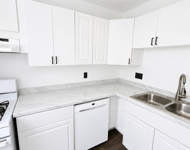 309 Terrace Avenue - Photo Thumbnail 10
