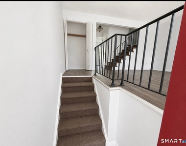 309 Terrace Avenue - Photo Thumbnail 4