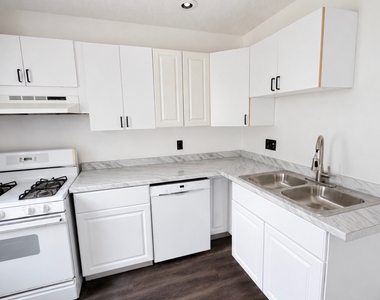 309 Terrace Avenue - Photo Thumbnail 2