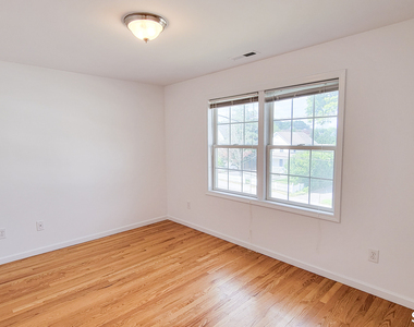 65 East Avenue - Photo Thumbnail 16
