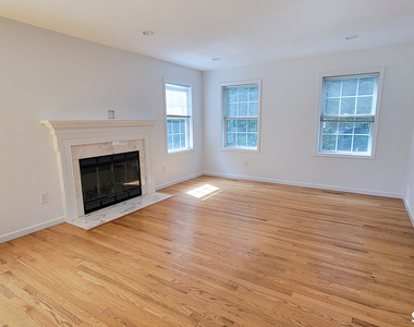 65 East Avenue - Photo Thumbnail 8