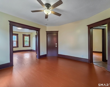 2-4 Mortson Street - Photo Thumbnail 3
