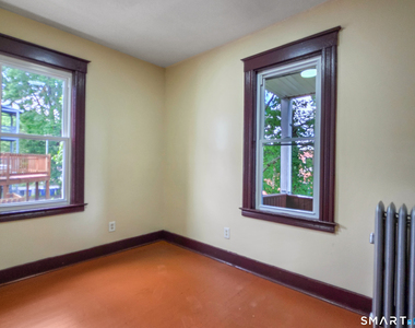 2-4 Mortson Street - Photo Thumbnail 13