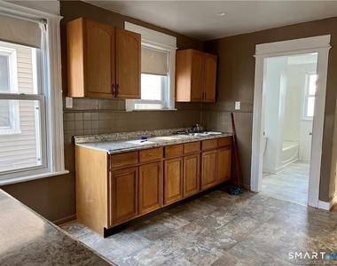 265 Bunnell Street - Photo Thumbnail 2
