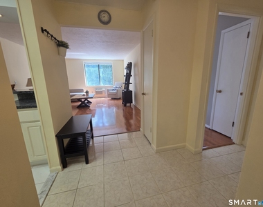 1525 Putnam Avenue - Photo Thumbnail 8