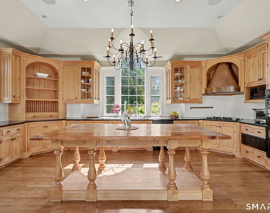 206 Dudley Road - Photo Thumbnail 11