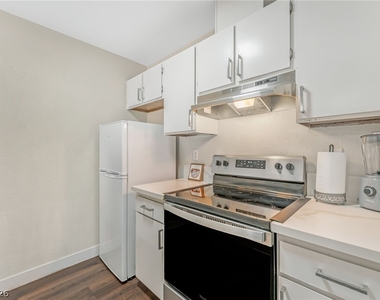 3602 Gaylord Drive - Photo Thumbnail 6