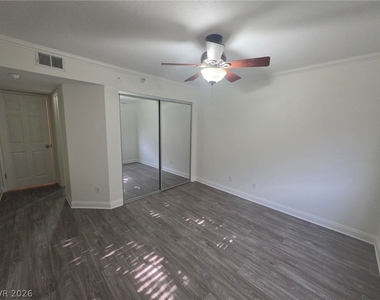 2750 S Durango Drive - Photo Thumbnail 9