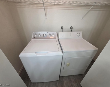 2750 S Durango Drive - Photo Thumbnail 11