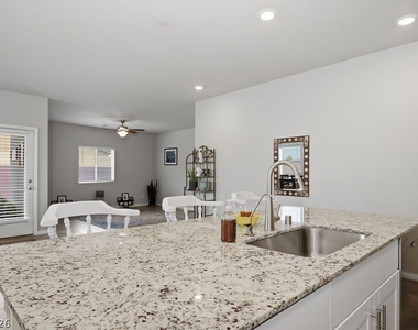 73 Hawk Avenue - Photo Thumbnail 19