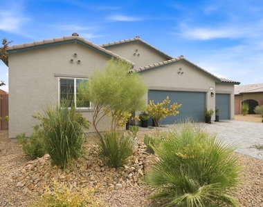 73 Hawk Avenue - Photo Thumbnail 4