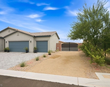 73 Hawk Avenue - Photo Thumbnail 5