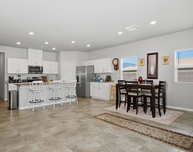 73 Hawk Avenue - Photo Thumbnail 23
