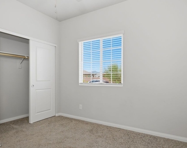 73 Hawk Avenue - Photo Thumbnail 13