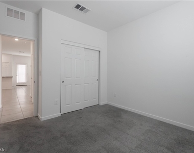 902 Bronzite Street - Photo Thumbnail 32