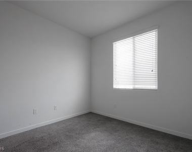 902 Bronzite Street - Photo Thumbnail 28