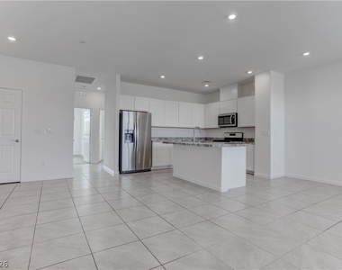 929 Kyanite Lane - Photo Thumbnail 7