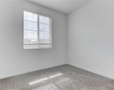 929 Kyanite Lane - Photo Thumbnail 15