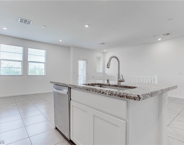 929 Kyanite Lane - Photo Thumbnail 13