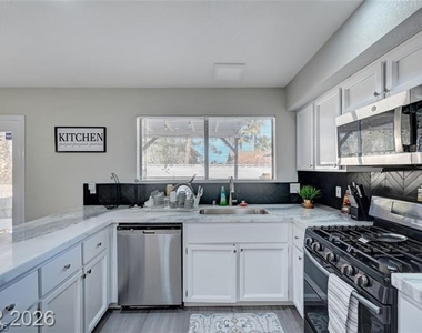 2247 Marlboro Drive - Photo Thumbnail 16