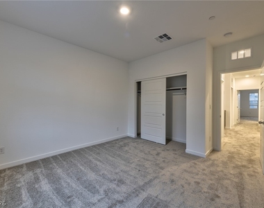 2553 Venetia Pointe Street - Photo Thumbnail 10