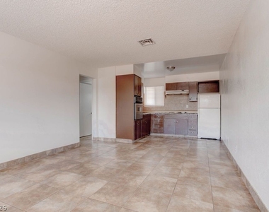 421 N Decatur Boulevard - Photo Thumbnail 4