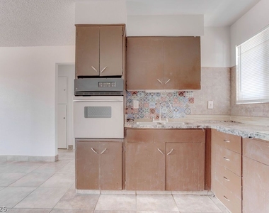 421 N Decatur Boulevard - Photo Thumbnail 10