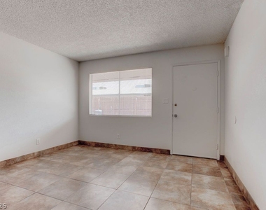 421 N Decatur Boulevard - Photo Thumbnail 6