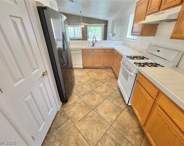 1396 Dragon Rock Drive - Photo Thumbnail 4