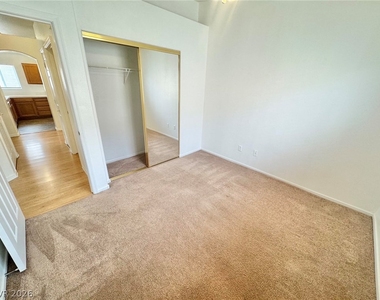 1396 Dragon Rock Drive - Photo Thumbnail 13