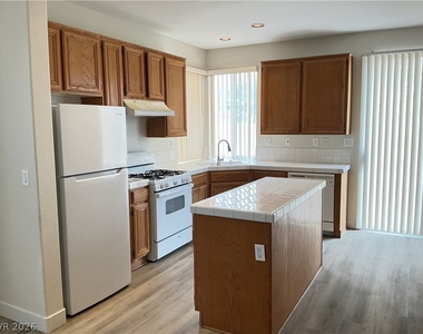 635 Landview Court - Photo Thumbnail 2