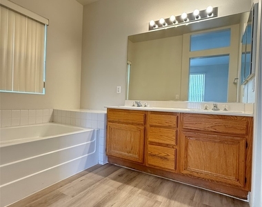635 Landview Court - Photo Thumbnail 19