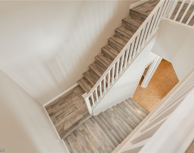 8611 Splendid Leaf Court - Photo Thumbnail 29