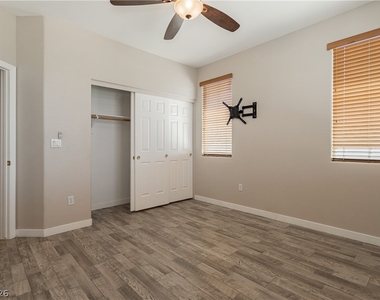 8611 Splendid Leaf Court - Photo Thumbnail 39