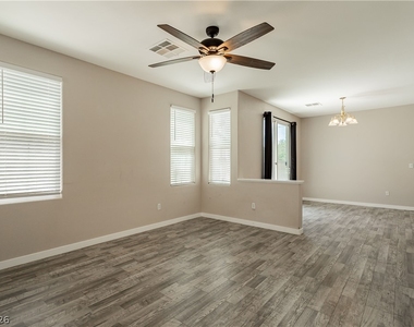 8611 Splendid Leaf Court - Photo Thumbnail 6