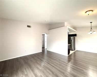 401 Pine Haven Street - Photo Thumbnail 3