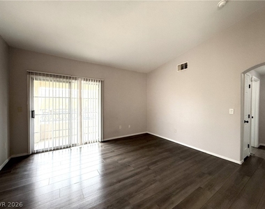 401 Pine Haven Street - Photo Thumbnail 4