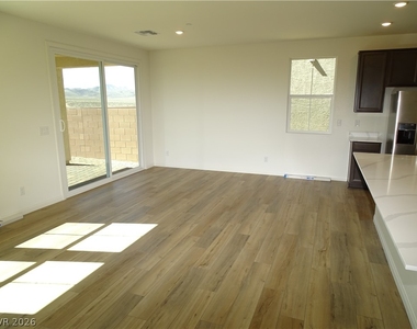 2929 Gallarate Drive - Photo Thumbnail 10
