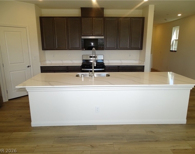 2929 Gallarate Drive - Photo Thumbnail 14