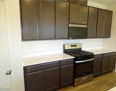 2929 Gallarate Drive - Photo Thumbnail 15