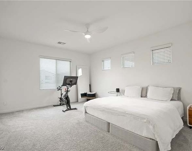741 Foreign Reef Way - Photo Thumbnail 12