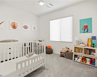 741 Foreign Reef Way - Photo Thumbnail 11