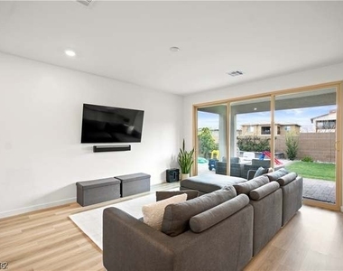 741 Foreign Reef Way - Photo Thumbnail 2