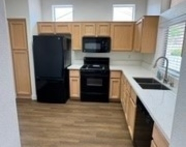 2817 Byron Drive - Photo Thumbnail 2