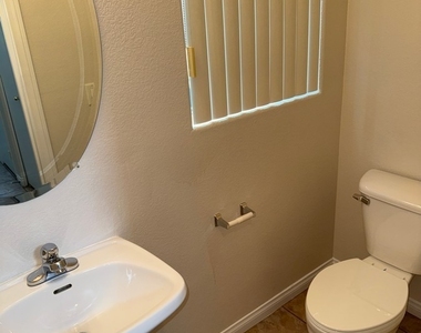 8475 Regal Hills Court - Photo Thumbnail 12