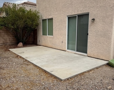 8475 Regal Hills Court - Photo Thumbnail 23