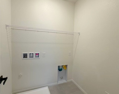 519 La Vista Acres Lane - Photo Thumbnail 17