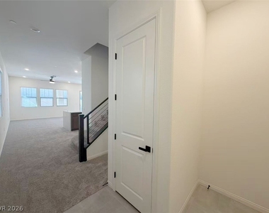 519 La Vista Acres Lane - Photo Thumbnail 2