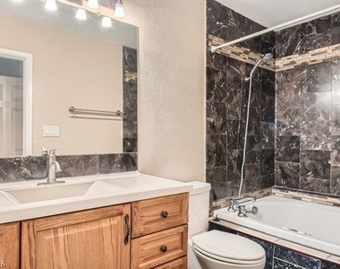 733 Strawberry Place - Photo Thumbnail 13