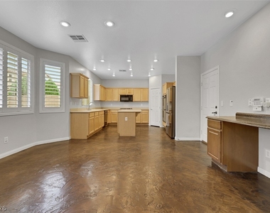 10345 Grizzly Creek Street - Photo Thumbnail 3